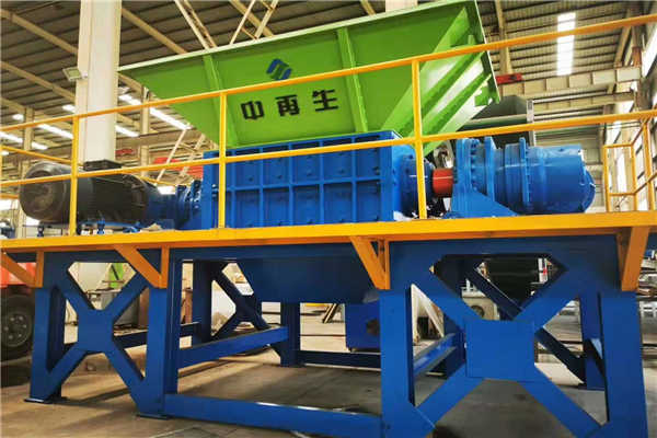 雙軸撕碎機(jī)挑選中再生科技不會錯