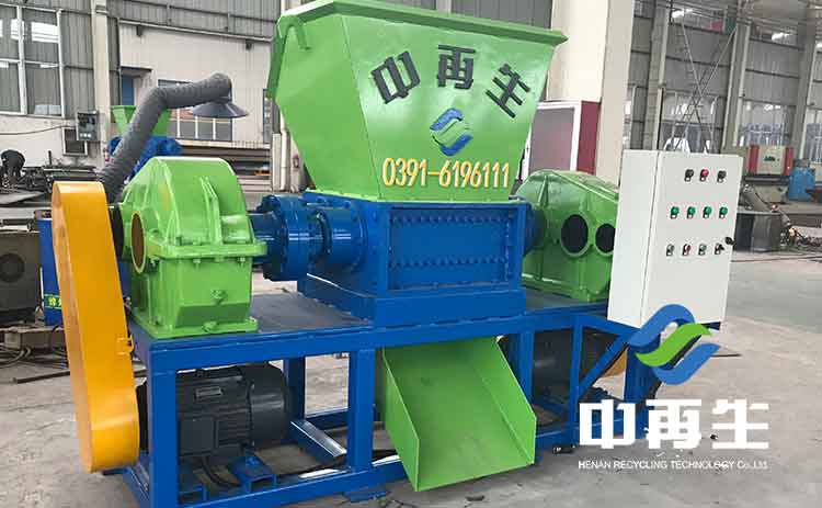 生活垃圾撕碎機生產廠家應當與時偕行，積極求進應萬變