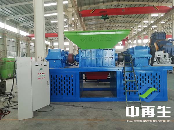 金屬粉碎工業的發展中，撕碎機起到很大推動作用